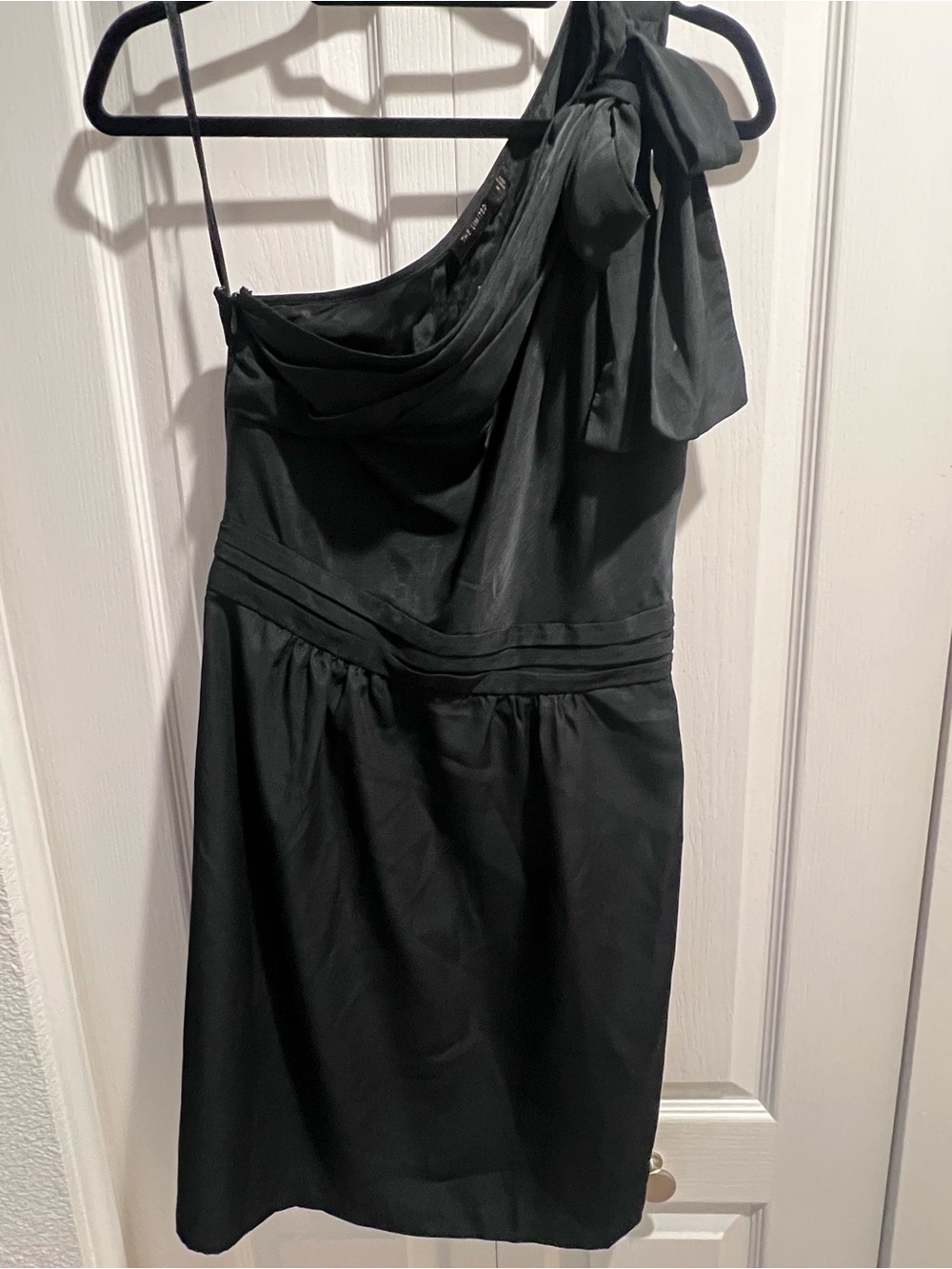 The Limited Black Solid One Shoulder Sleeveless Bow Knee Dress Size 8